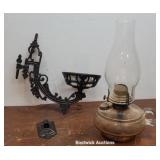 Socony finger grip oil lamp w/wall bracket