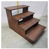 Cherry crock display 28"37"25"