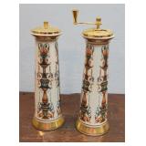 Lenox Lido pair salt and peppers