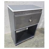 Painted 1 drawer stand 19"11"26"