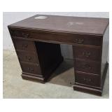 Mahogany knee hole desk 42"22"31"