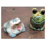 2 Frogs - Ashtray And ??