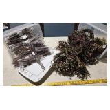 2 tubs Wreaths and berry sticks CLEAN!!