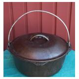 Vintage Lodge 10 1/4" 8DO Cast Iron Dutch Oven w/