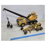 2 Nylant , lumar tin toys