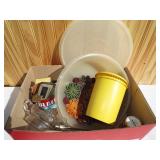 Vintage kitchen lot-Tupperware, advertising,