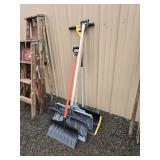 4 Snow Shovels