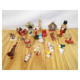 Lot of small vintage wooden ornaments