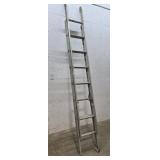 Aluminum extension ladder
