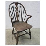 Walnut Windsor arm chair