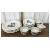 Set of Pfaltzgraff dishes in original box-Set of