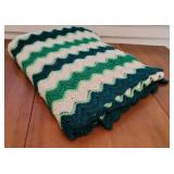 Retro Afghan - green & white
