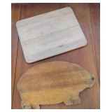 2 cutting boards