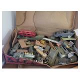 Box bottom of the toy box - fort Apache & army