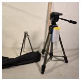 2 tripods