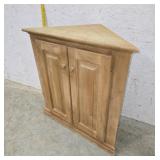 Corner cabinet