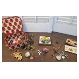 Ladybug jewelry bag with contents