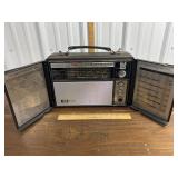 Vintage GE World Monitor. Am/fm, short wave,