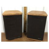 Pair of Advent speakers *not perfect
