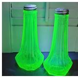 Pr Green depression glow glass salt and peppers -