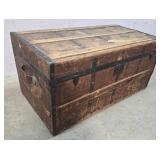 Flat top trunk 46"18"17"