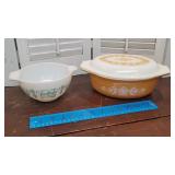 2 Pyrex bowls
