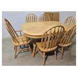 Oak table, 6 chairs, 2 leaves needs work