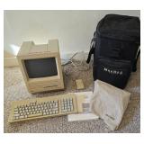 Macintosh SE with MacPack, manual, & Accessories