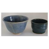 2 PCs Studio pottery - bowls