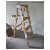 Step ladder