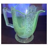 Glow glass EAPG Daisy & button pattern glass
