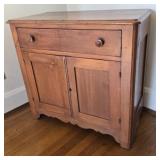 Early 1 drawer 2 door washstand