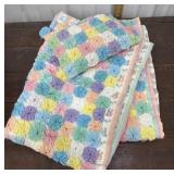 Childï¿½s YoYo quilt approx. 38x48 *needs some