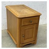 One drawer, one door endstand 17x26x24