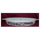 1958 PYREX Barbed Wire 1.5 Quart Divided