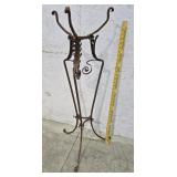 Iron plant stand