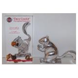 NORPRO Davy Crackit Cast Aluminum Squirrel