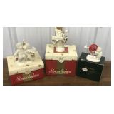 Snowbabies- Last minute Christmas shopper, Kiss