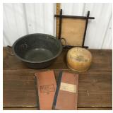 Colander, hat form, wood frame, ledgers