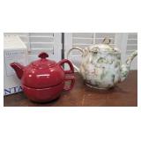 2 Teapots