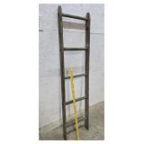 Wood decorator ladder