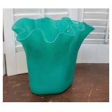 Muurla Finland ruffled edge green vase