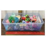Bin mini LOL dolls, groovy girl dolls, mini tea