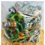 Lot of Teenage Mutant Ninja Turtles. See photos.