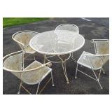 MCM Russell Woodard Patio Set. 42" Round Table, 4