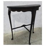 Half round stand