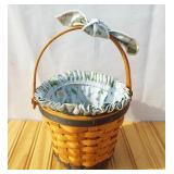Longaberger 1999 May Day Basket with Daisy Cloth
