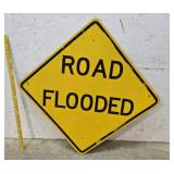Road flooded sign