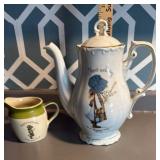 Holly Hobby creamer and tea pot