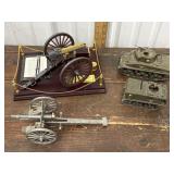2 tanks *1 Franklin mint and 2 tanks